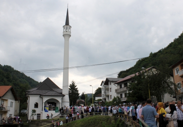 U Srebrenici svečano otvorena "&Scaron;ehidska džamija"