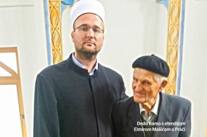 Džematlija iz Prače Održava harem džamije u devetoj deceniji života