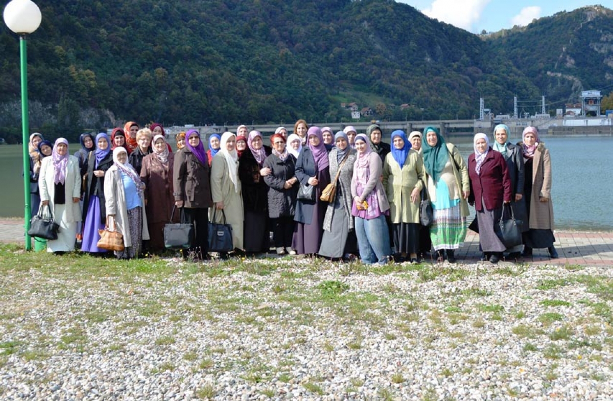 Aktivistkinje iz Živinica u posjeti AŽ MIZ Zvornik