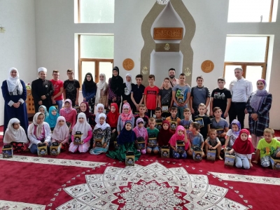 Hiljadu bajramskih paketića za 13 povratničkih medžlisa