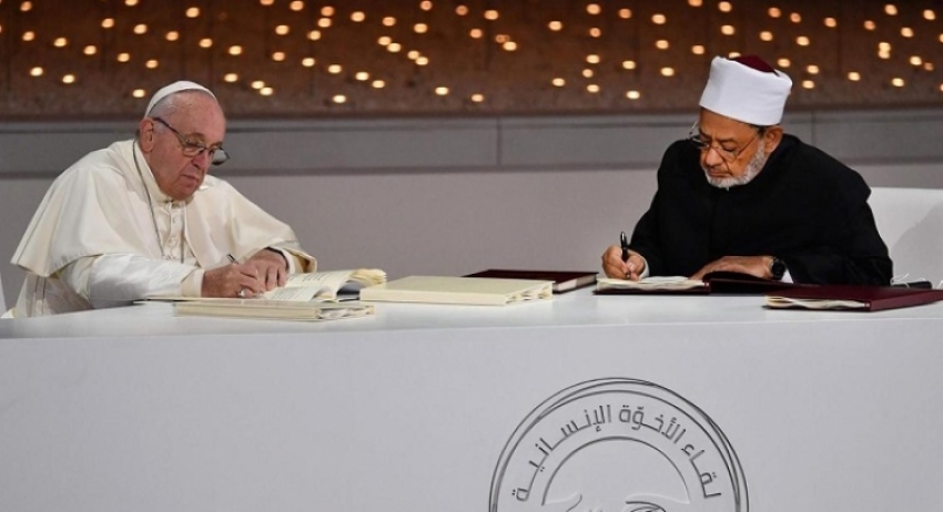 Tekst Povelje koju su potpisali šejh Al-Azhara i katolički poglavar Franjo