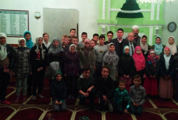 Kotorsko Donje, mektebska i &scaron;kolska djeca na predavanju hfz. Husejna Čajlakovića