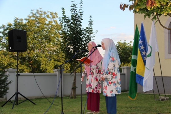 Program upriličen u haremu džamije u &Scaron;ipovu