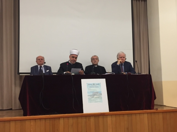 Reisu-l-ulema: Moramo govoriti o svetosti po&scaron;tenog rada i privređivanja