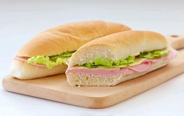 Livno: Besplatni &scaron;kolski sendviči za 15 djece u Livnu