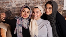 MuslimGirl svojim fotografijama protiv negativnog prikazivanja muslimanki na Google