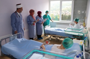 Delegacija Muftijstva travničkog posjetila porodilje u Kantonalnoj bolnici povodom nove 1439. hidžretske godine