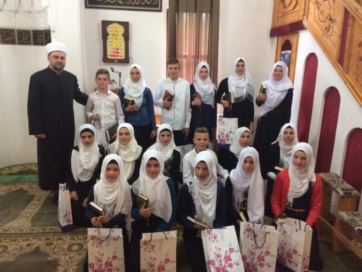 Gornji Vakuf: Svečani program hatmi u džematu Pridvorci