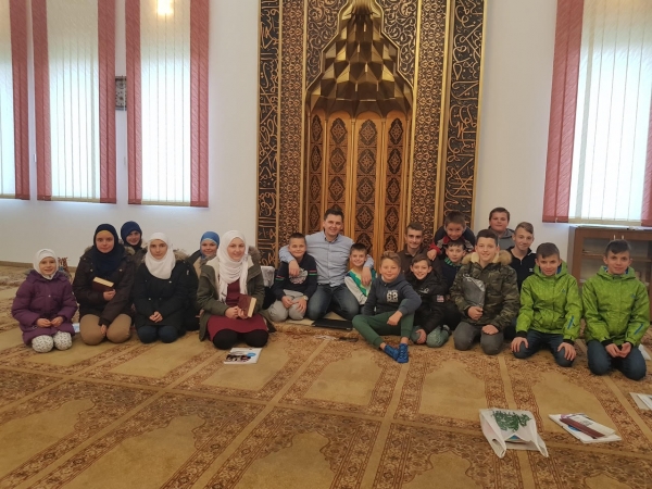 Muallimi za primjer: Kori&scaron;tenje savremene tehnologije u mektebu