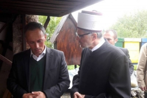 Sarajevski muftija dr. Ljevaković u posjeti napadnutom imamu Mustafi ef. Pašiću