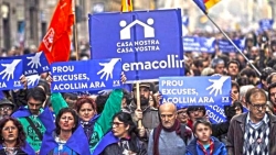 Barcelona: 160 000 ljudi na protestima tražilo da Španija prihvati izbjeglice i migrante