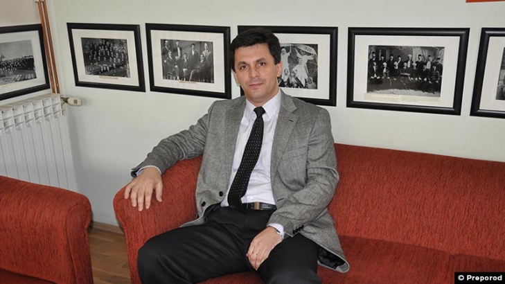 Znanje je na&scaron; put