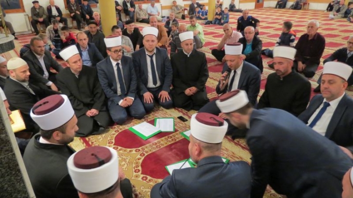 Mevludski program i predavanje u Malezija džamiji u Turbetu