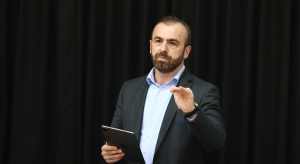 Profesor Turčalo: &quot;Dodikova politika dugoročno teži demontaži bosanskohercegovačke države ili njenom svođenju na praznu ljušturu iz koje entitet RS može, faktički, djelovati kao nezavisna država.&quot;
