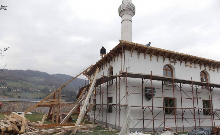 Vogošća: Napreduje rekonstrukcija džamije u Svrakama