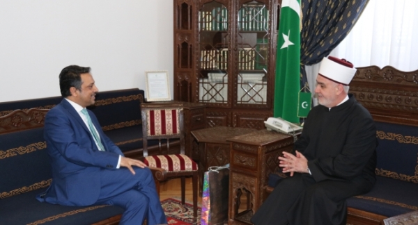 Reisu-l-ulemu posjetio Waqar Azmi