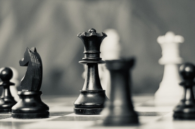 Breme dru&scaron;tvene kreme: Odnos elita prema istini i dobru