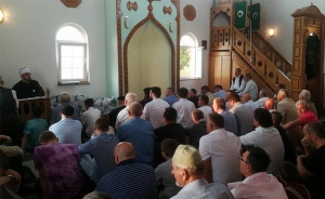 B. Dubica: Kurban-bajram dočekan u prepunim džamijama