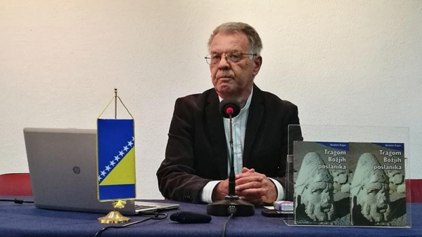 U Bihaću promovirana knjiga &ldquo;Tragom Božijih poslanika&rdquo;