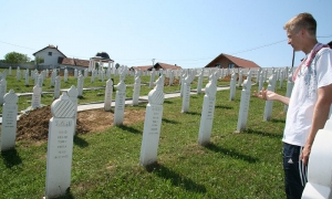 25 GODINA OD GENOCIDA U PRIJEDORU - Govor ptica  genocidom rastjeranih