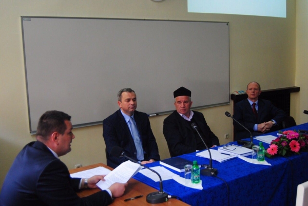 Doktorirao hafiz Edin ef. Pe&scaron;talić