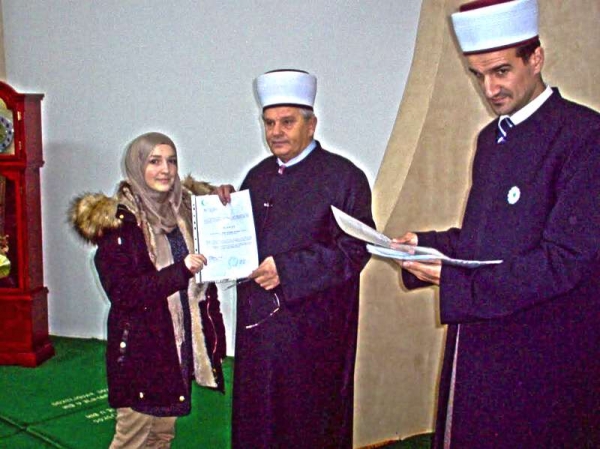 Žepče: Stipendije učenicima i studentima